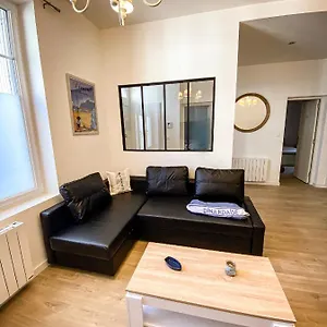 Apartment Bord De Mer, Hypercentre Dinard, Parking Prive, Dinard