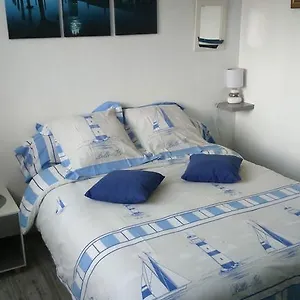  Appartement T2-300m Plage-l'estacade- St Enogat A